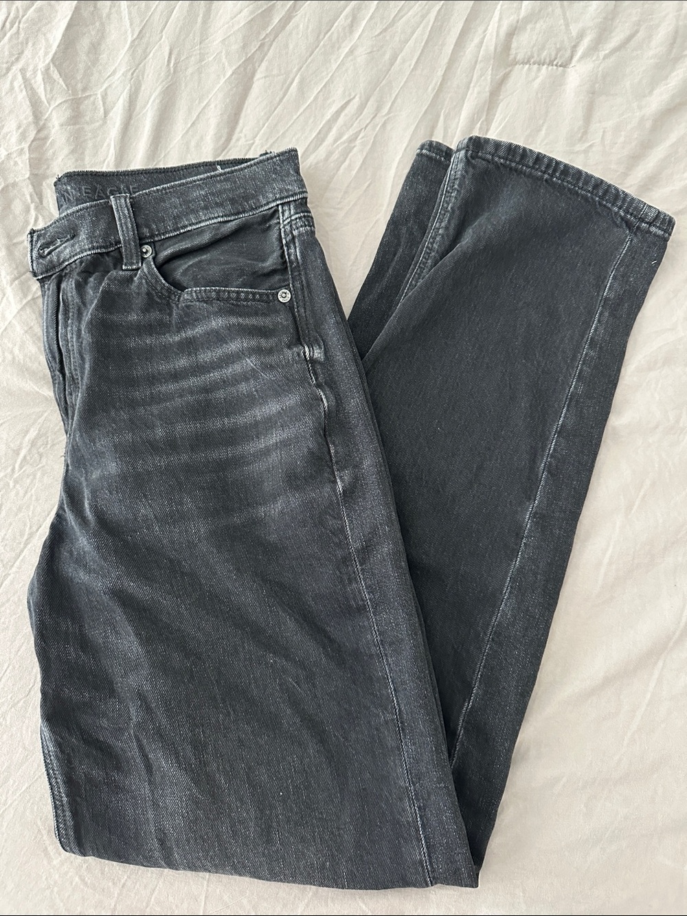 American Eagle Women’s Super High-Waisted Crossover Baggy Straight Jean